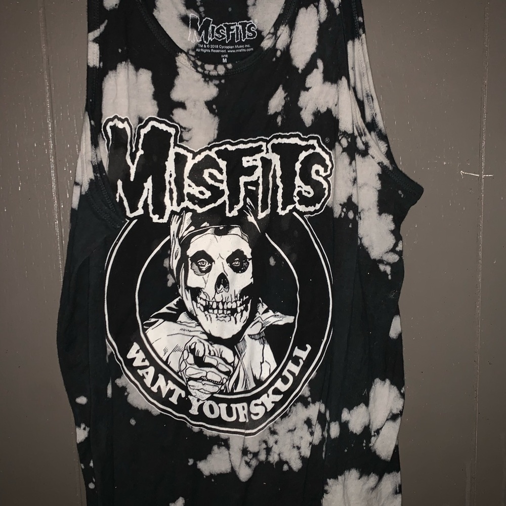 Misfits tank top
Condition: Worn